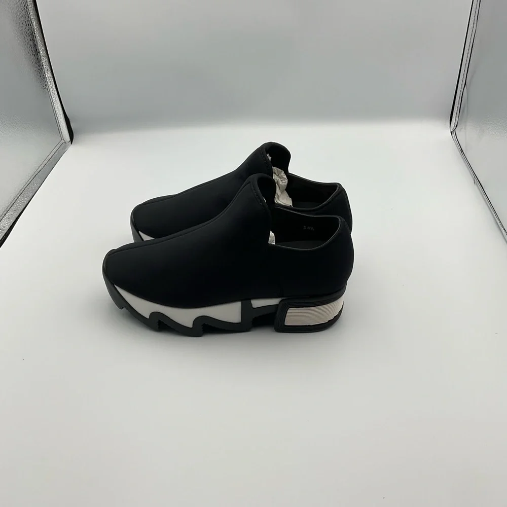 iRi NYC Wes Black Neoprene Platform Slipons Size 4.5‎